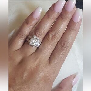 Suzy Levian Emerald cut ring ! New !!
Gorgeous 🩷🩷